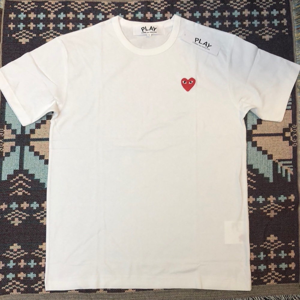 Comme des Garcons White Red Heart Short Sleeve Tee